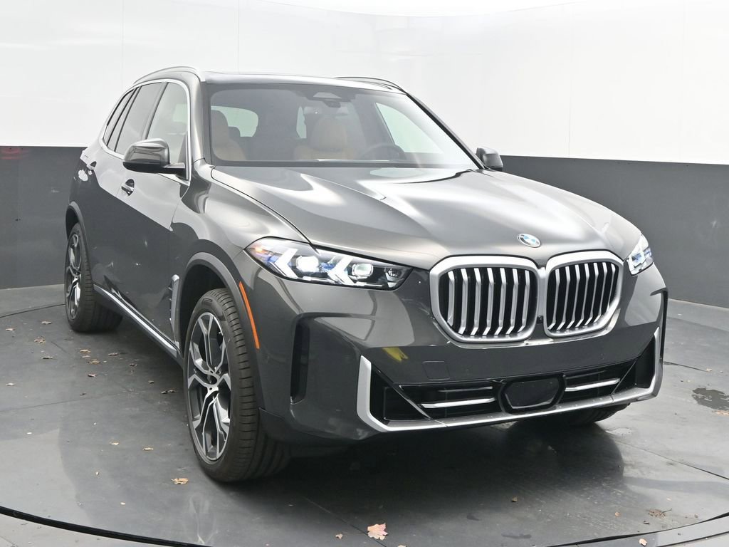 New 2026 BMW X5 sDrive40i w/ Parking Assistance Package RWD image 9