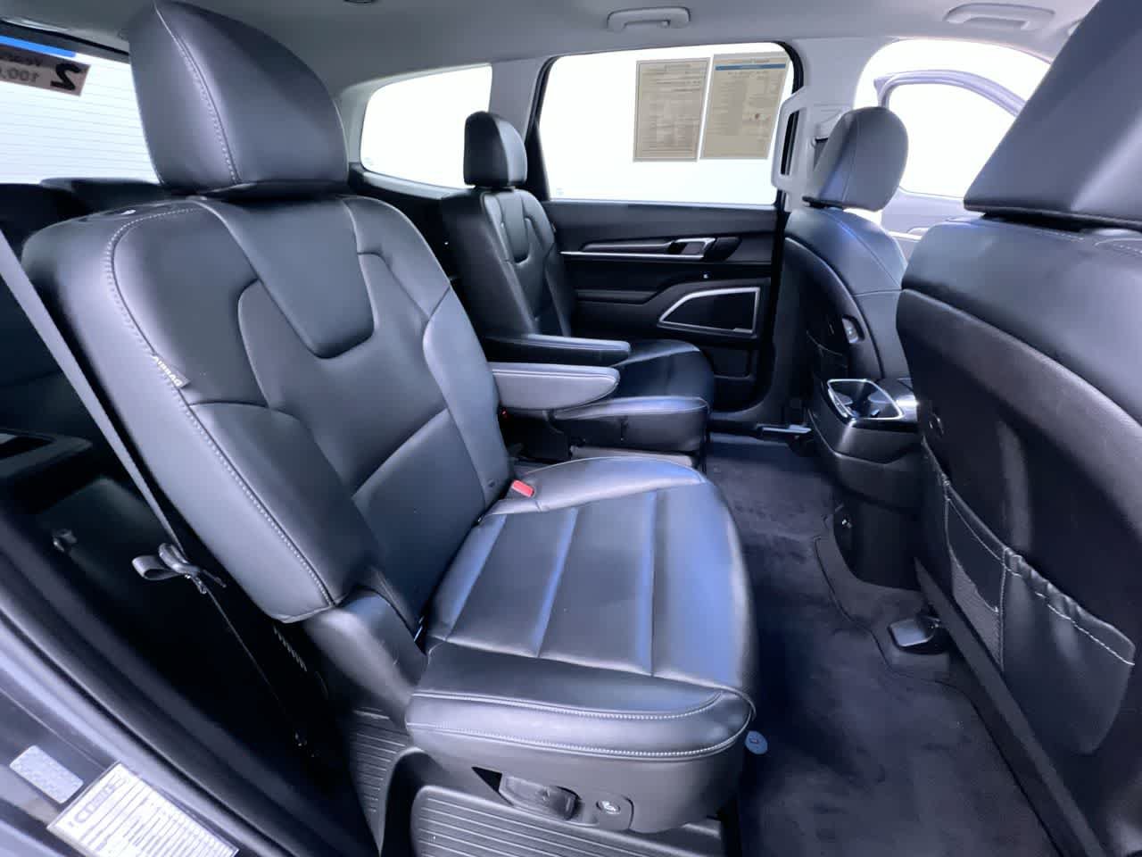 Used 2025 Kia Telluride S FWD image 40