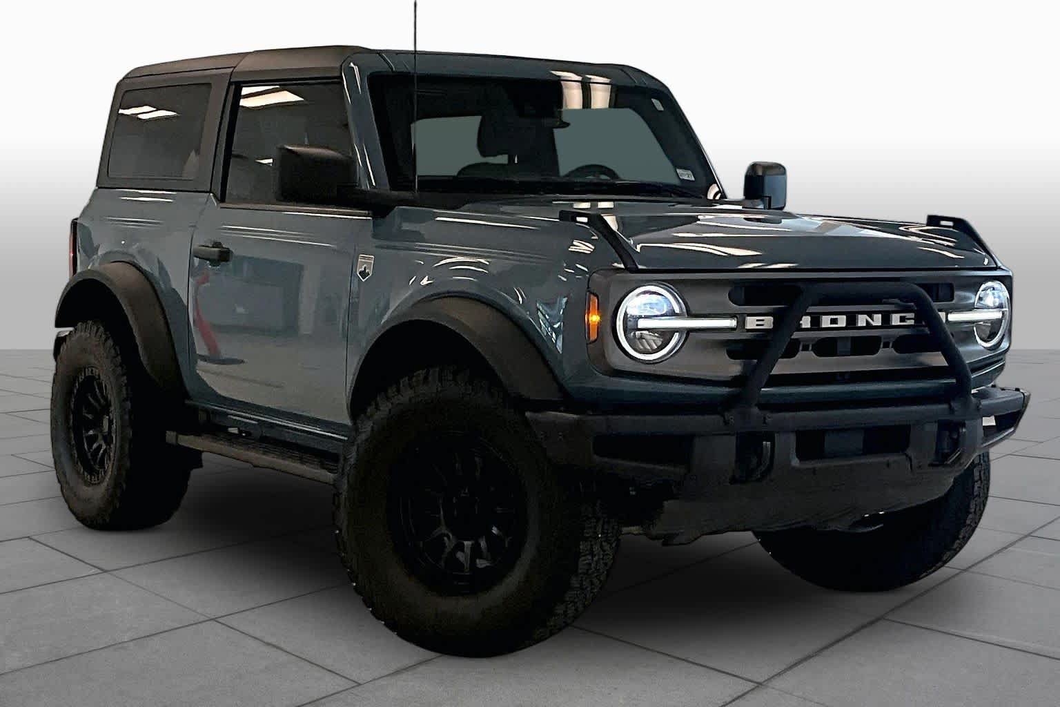 Used 2023 Ford Bronco Big Bend w/ Sasquatch Package AWD/4WD image 2