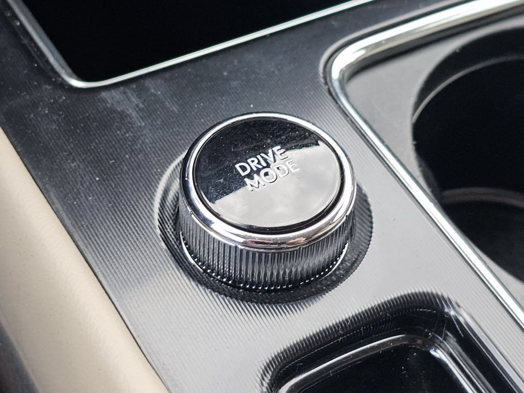 Used 2021 Lincoln Corsair AWD w/ Premium Package image 10