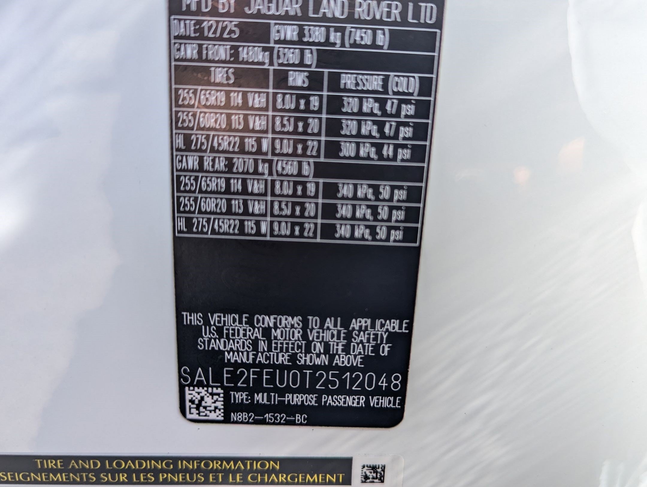 Used 2026 Land Rover Defender 130 X-Dynamic SE AWD/4WD image 23