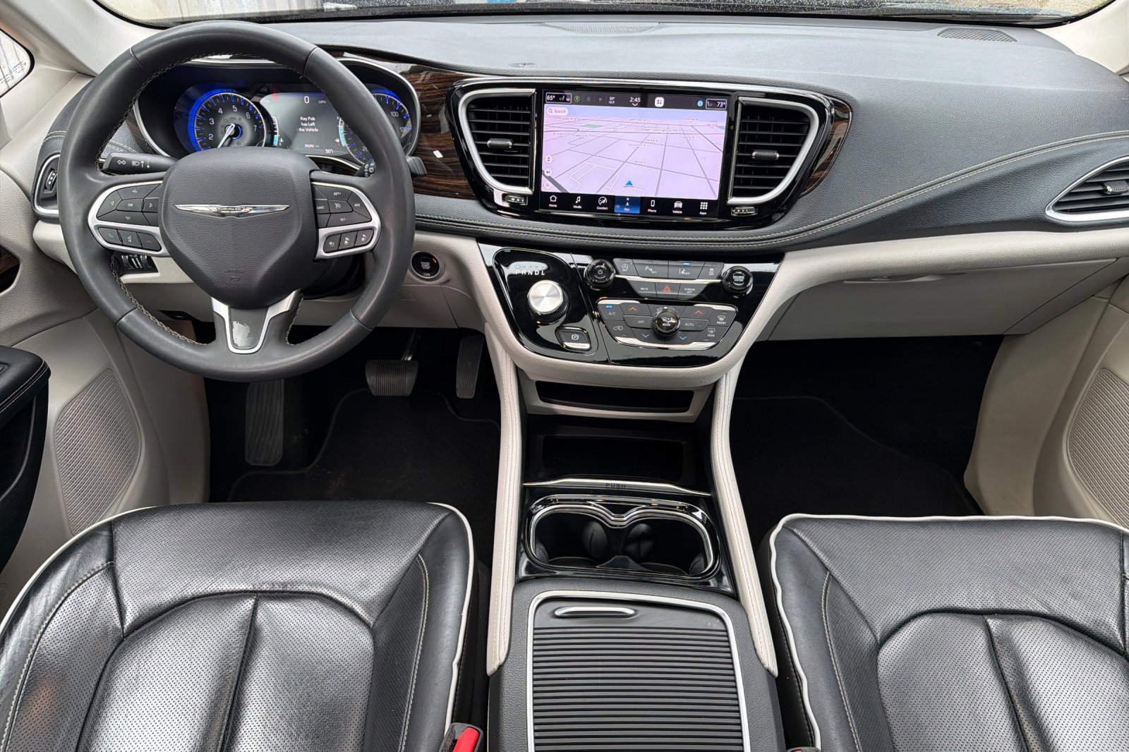 Used 2023 Chrysler Pacifica Limited image 12