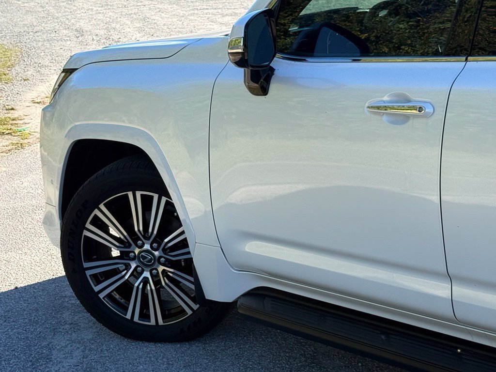 New 2026 Lexus LX 700h Luxury AWD/4WD image 8