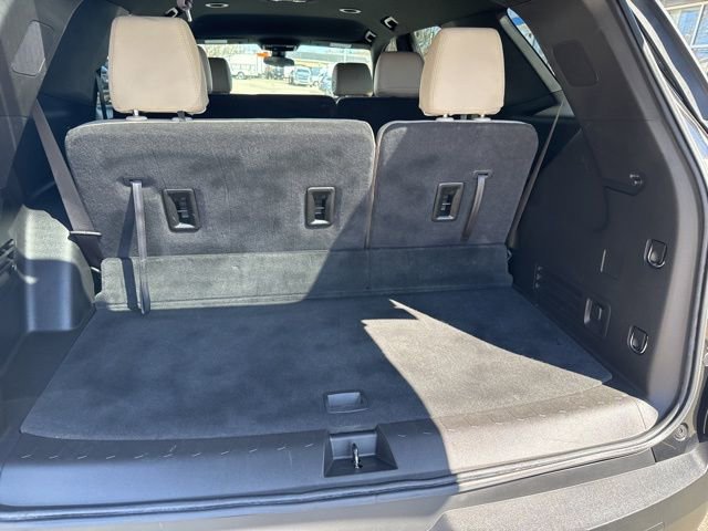 Used 2023 Chevrolet Traverse LS w/ Safety Package image 11