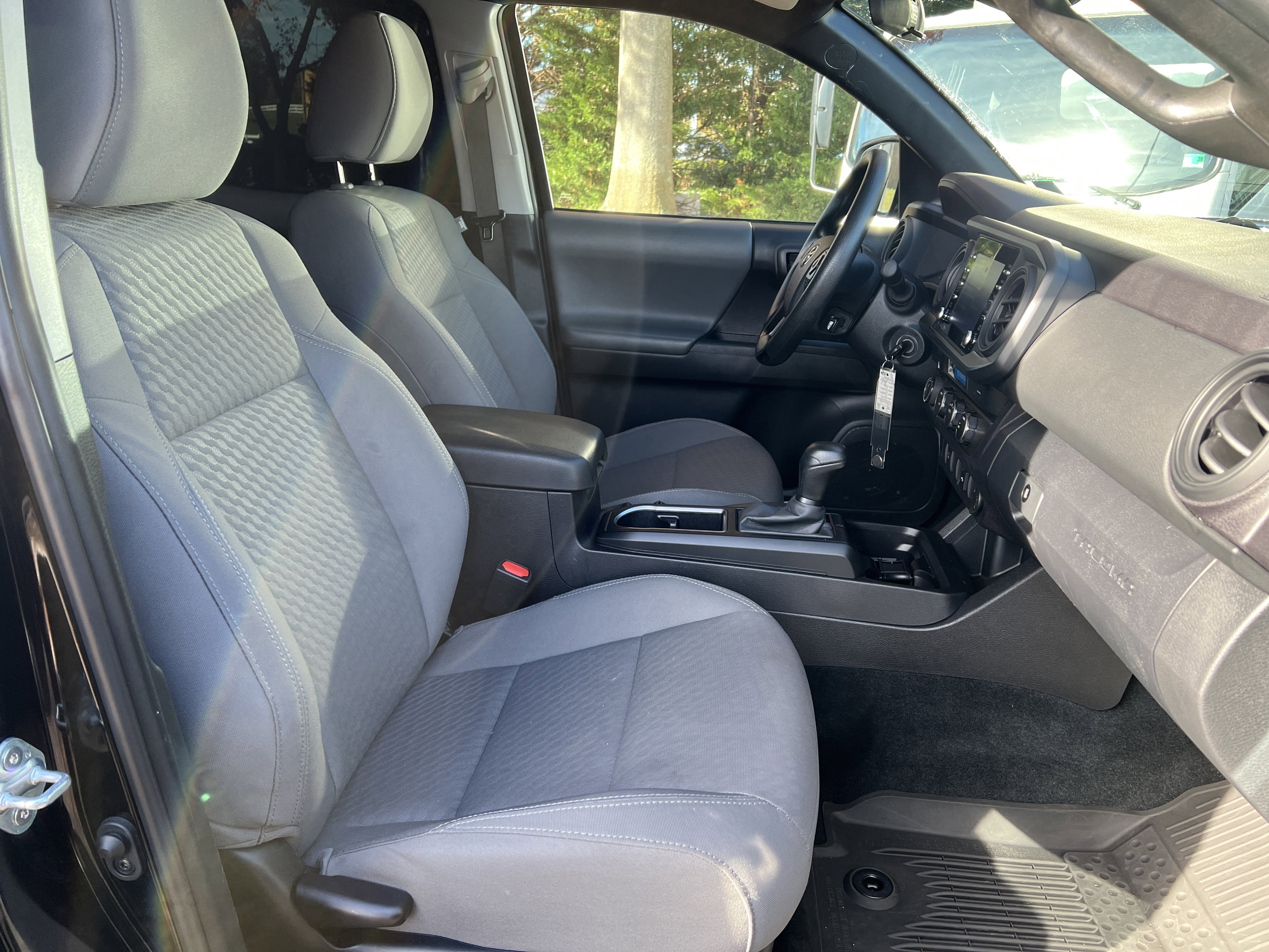 Used 2023 Toyota Tacoma SR image 32