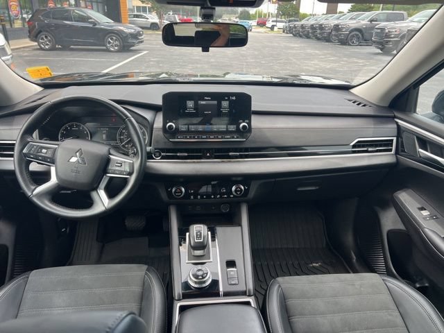 Used 2024 Mitsubishi Outlander SE Black Edition AWD/4WD image 20
