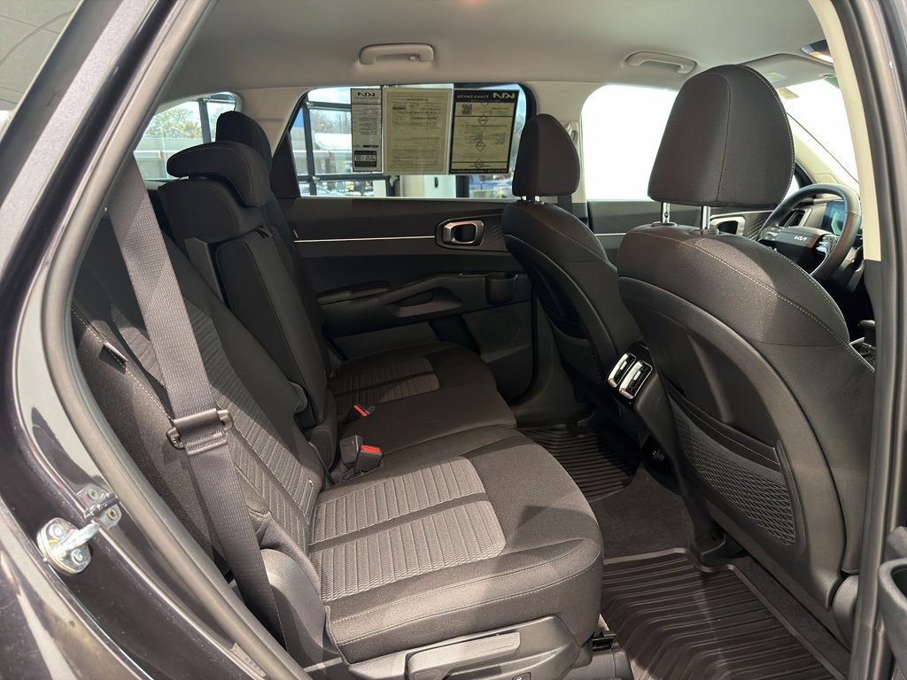 Certified 2026 Kia Sorento LX image 22
