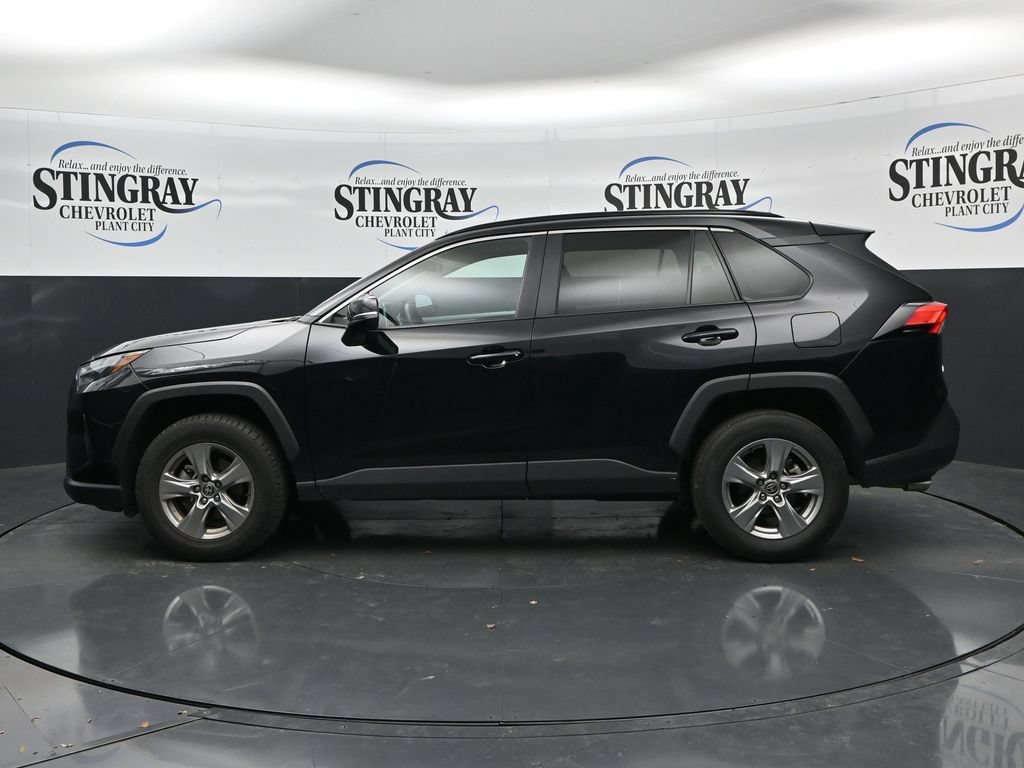 Used 2025 Toyota RAV4 XLE AWD/4WD image 4