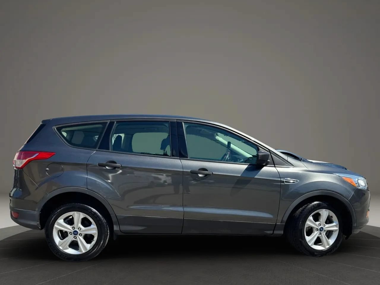 Used 2015 Ford Escape S FWD image 6