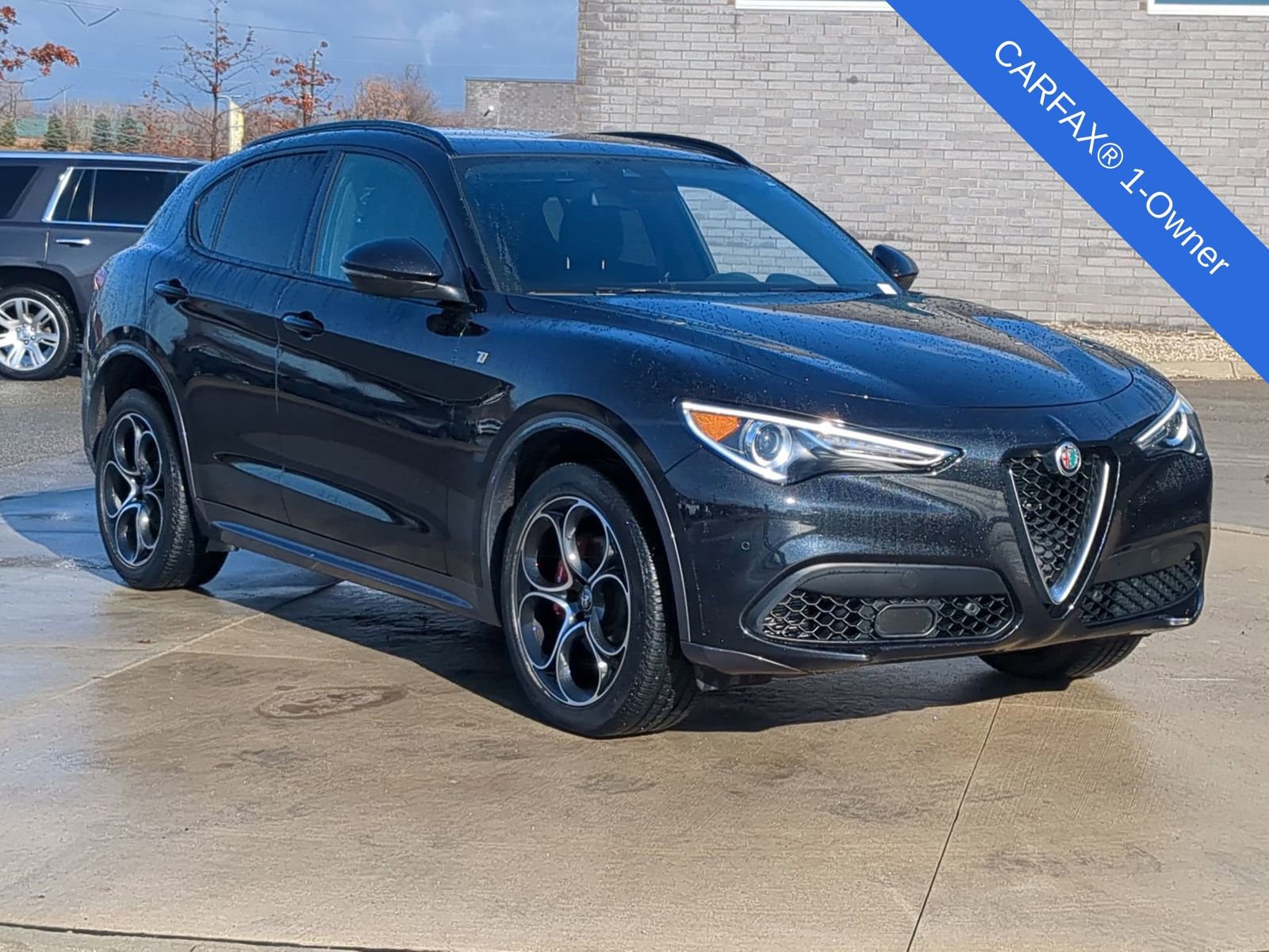 Used 2023 Alfa Romeo Stelvio Ti image 10