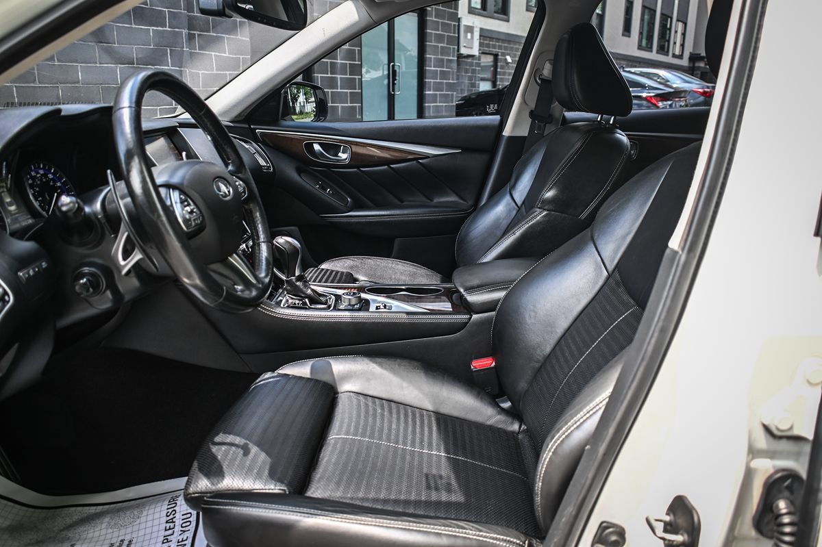 Used 2015 INFINITI Q50 AWD w/ Technology Package image 8