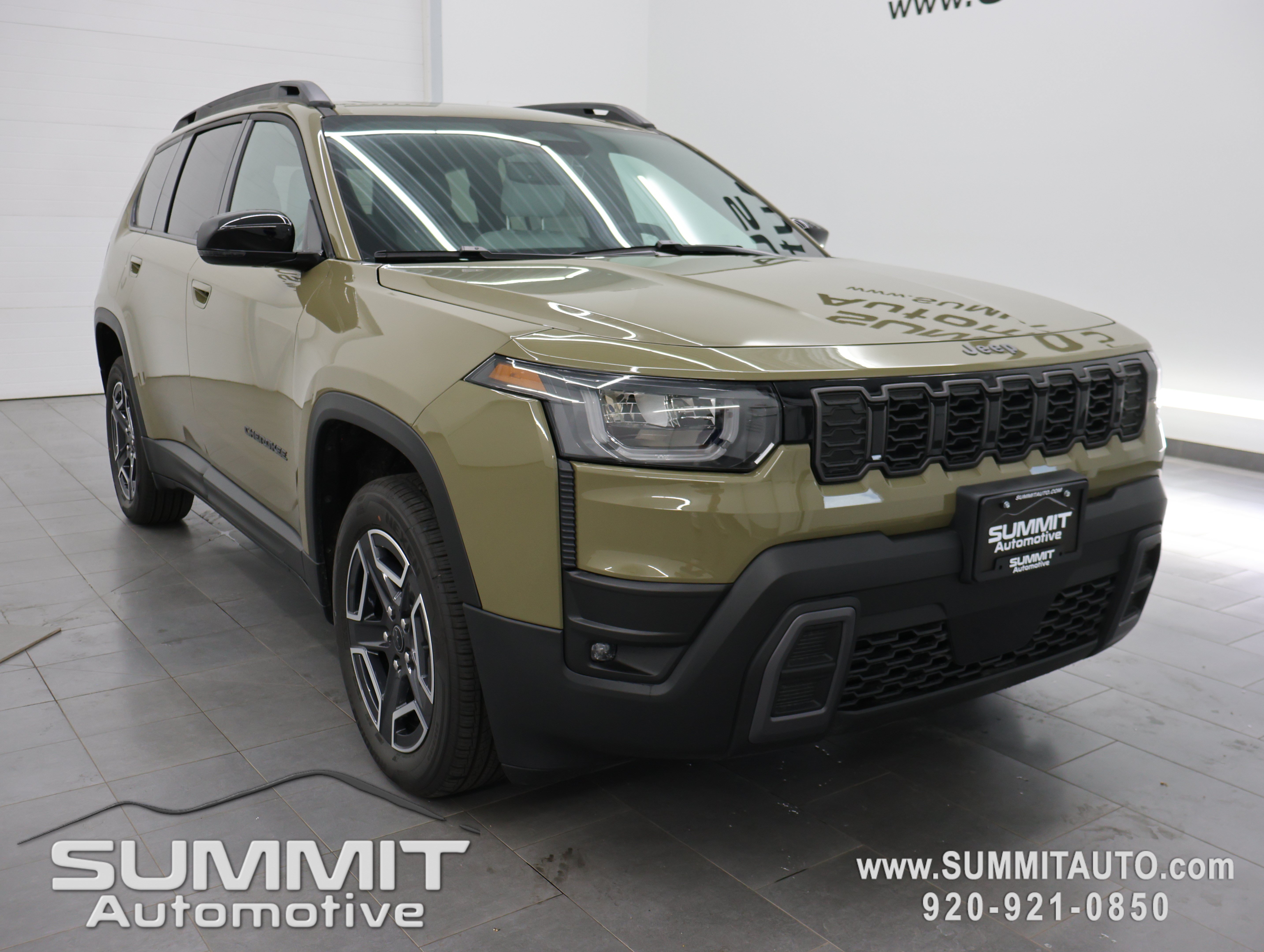New 2026 Jeep Cherokee Limited AWD/4WD image 2
