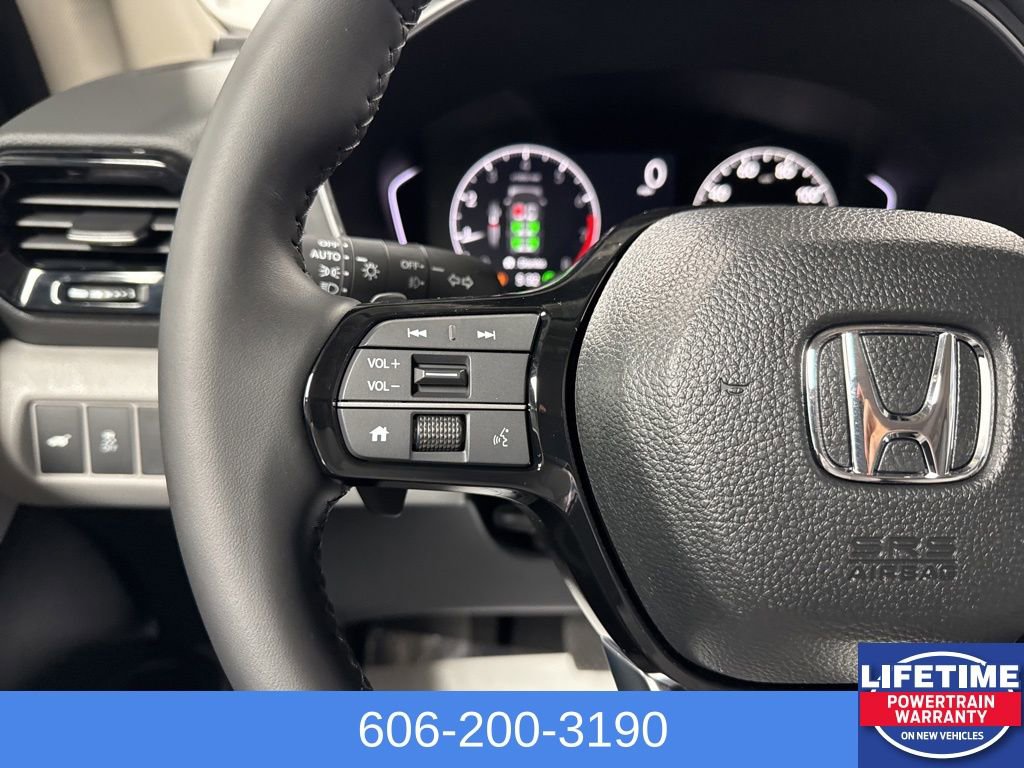 New 2025 Honda Pilot Touring image 23