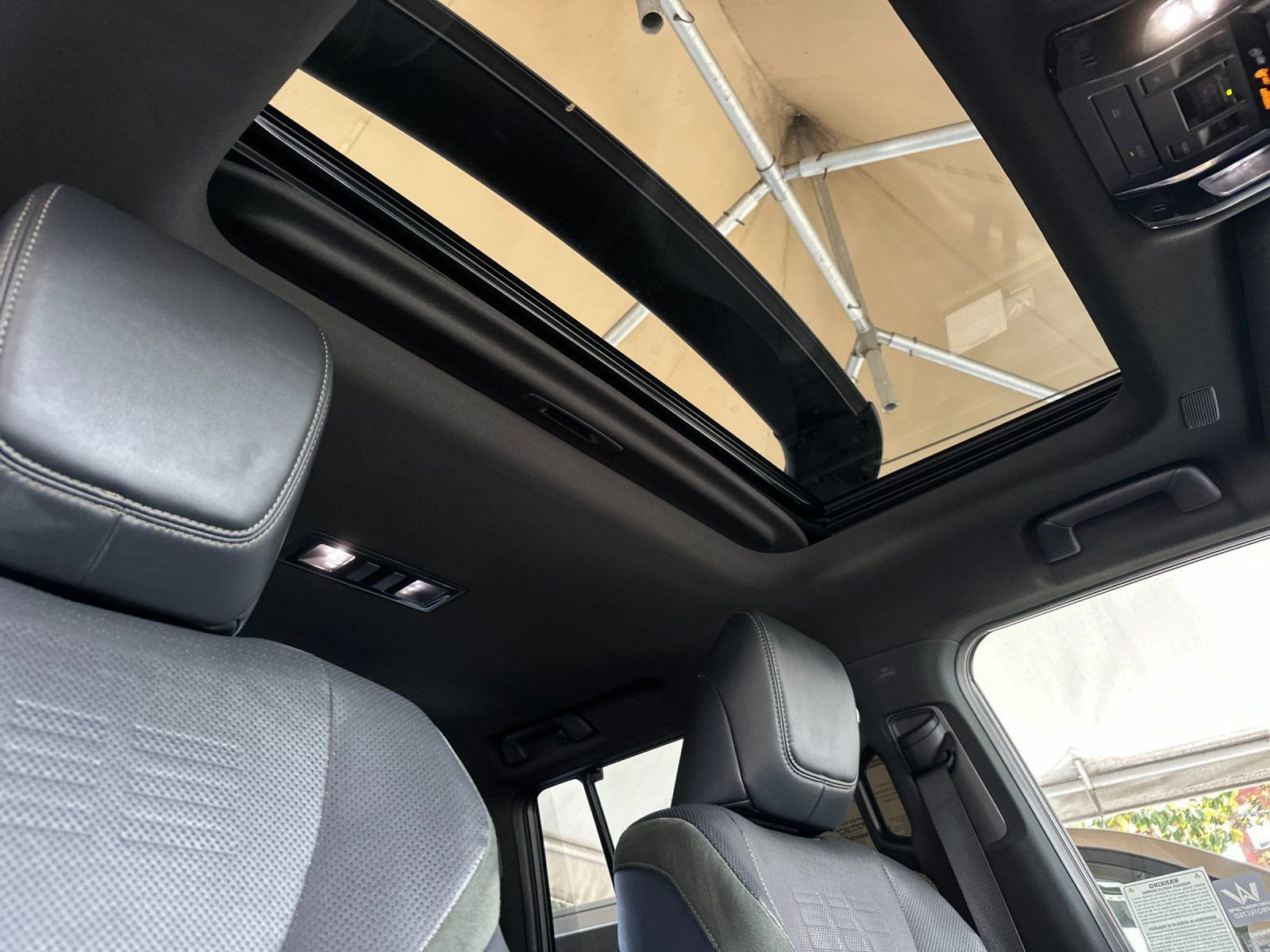 Used 2024 Lexus GX 550 AWD/4WD image 19