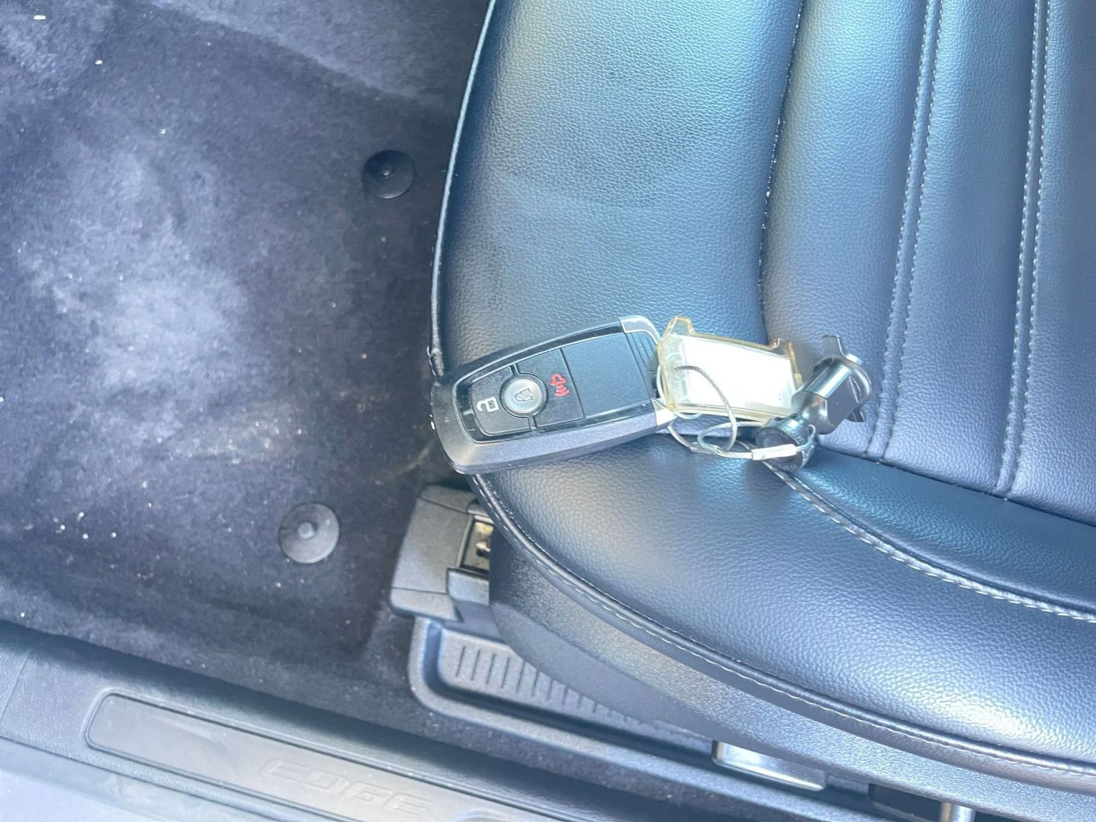 Used 2024 Ford Edge SEL image 22