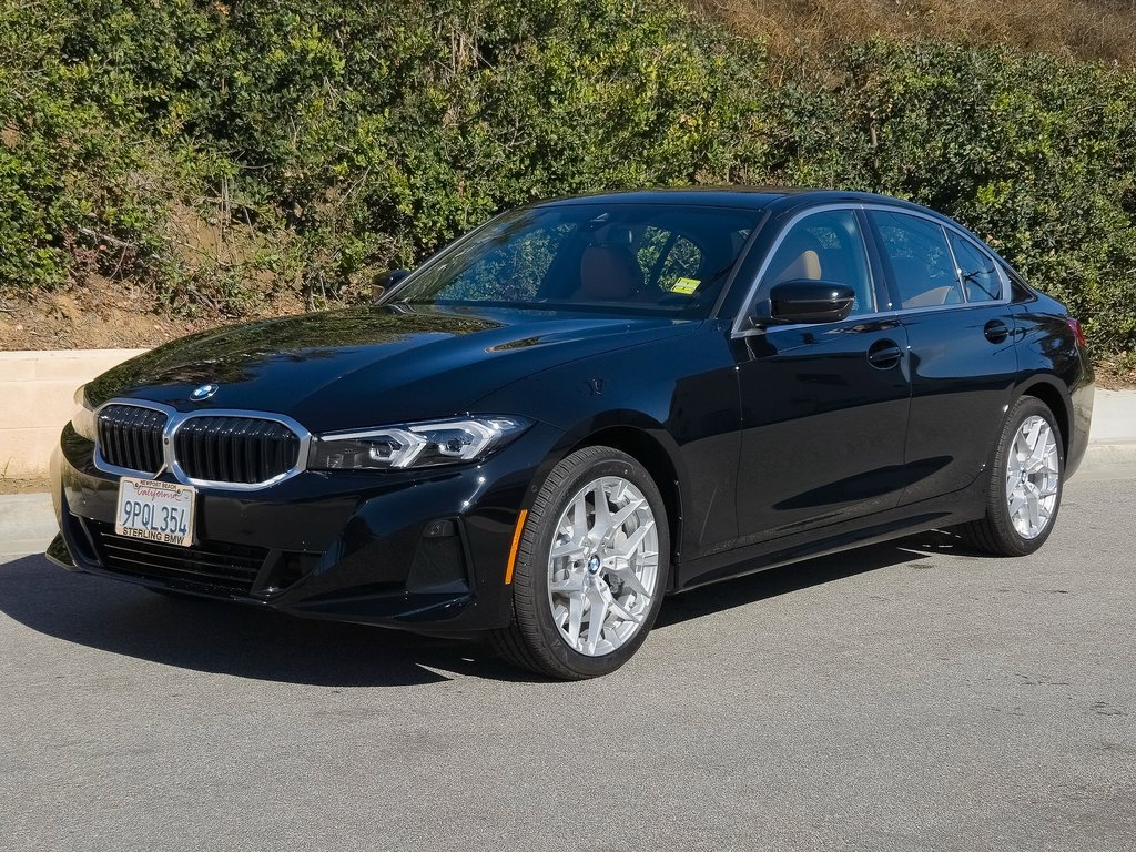 Used 2025 BMW 330i Sedan w/ Parking Assistance Package image 26
