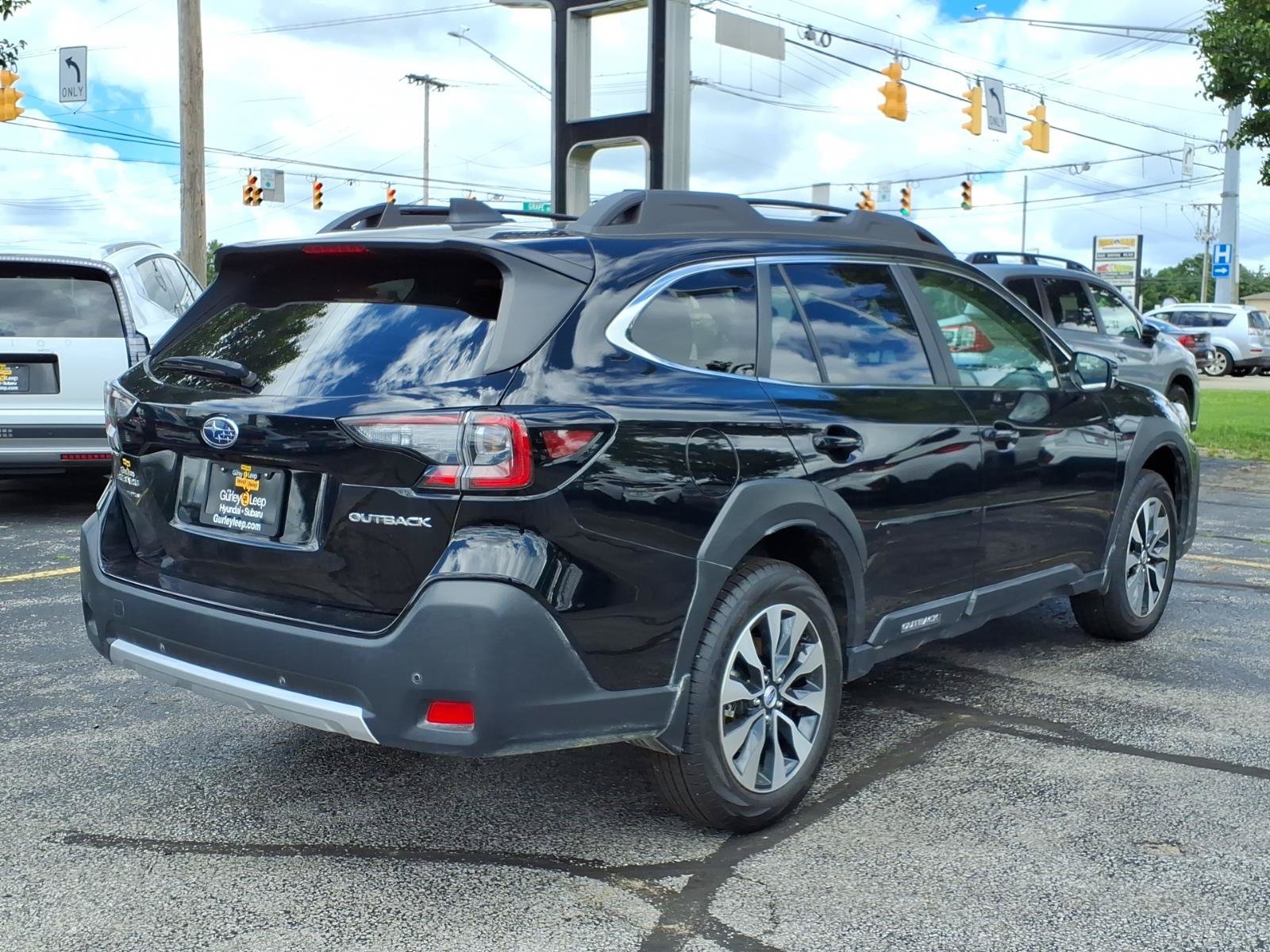 New 2025 Subaru Outback Limited AWD/4WD image 10