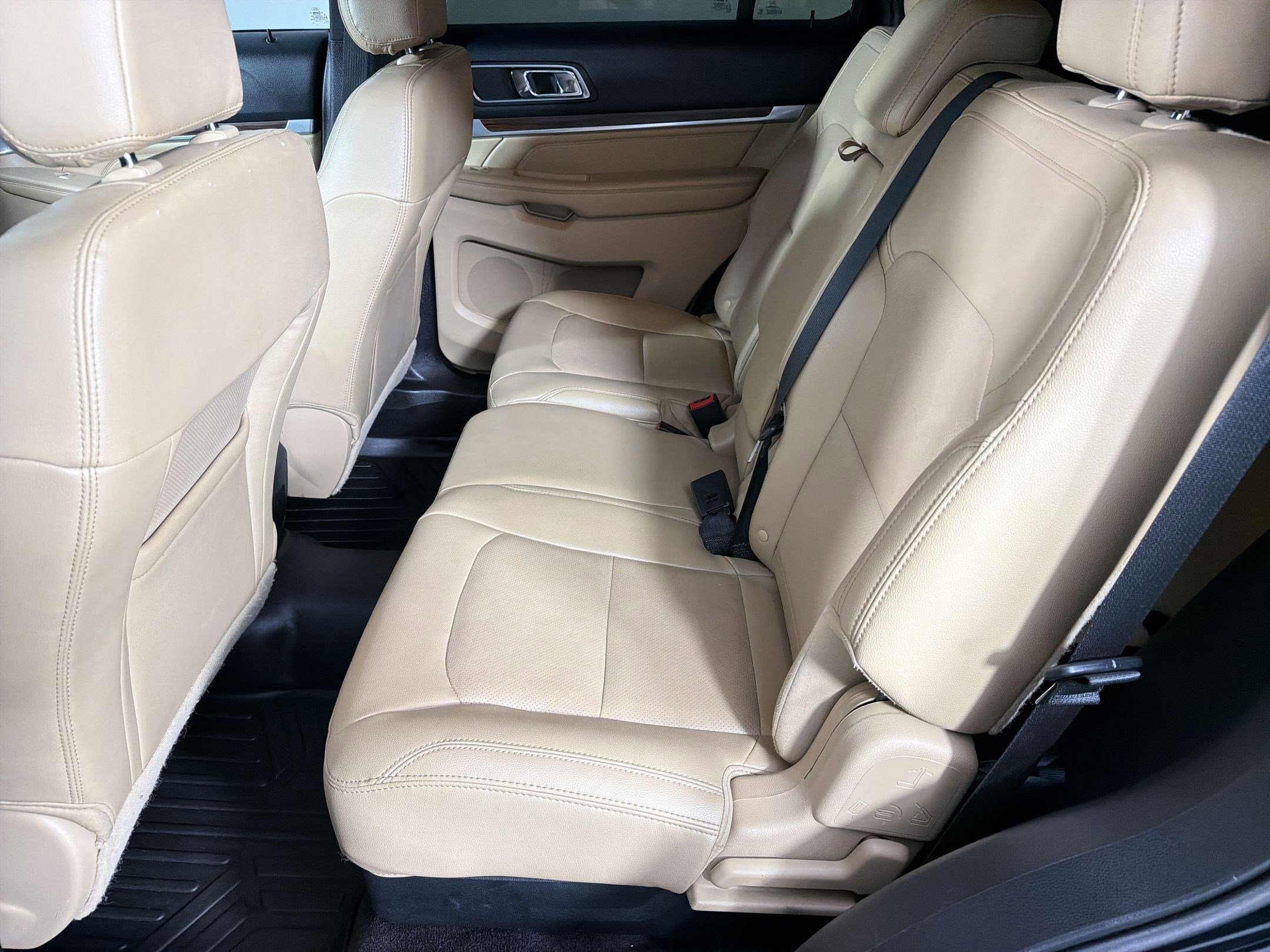 Used 2016 Ford Explorer Limited image 15