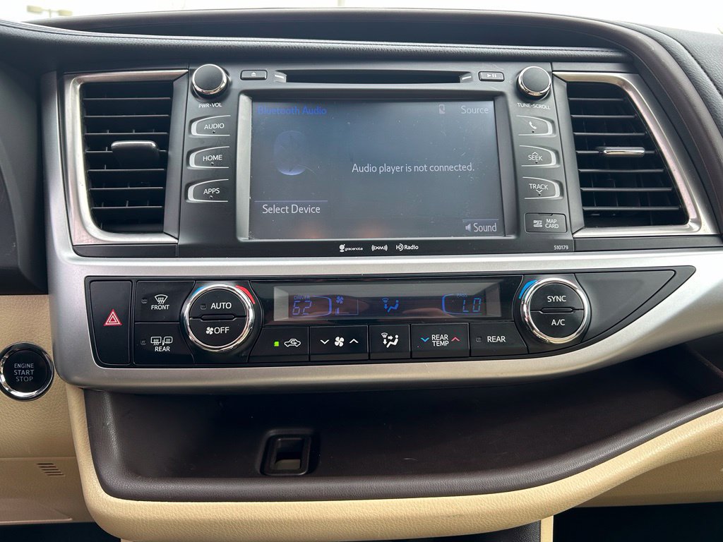 Used 2017 Toyota Highlander XLE AWD/4WD image 15