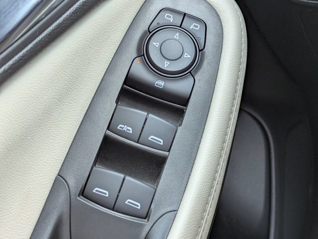 Used 2023 Buick Encore GX Preferred w/ Cold Weather Comfort Package FWD image 23