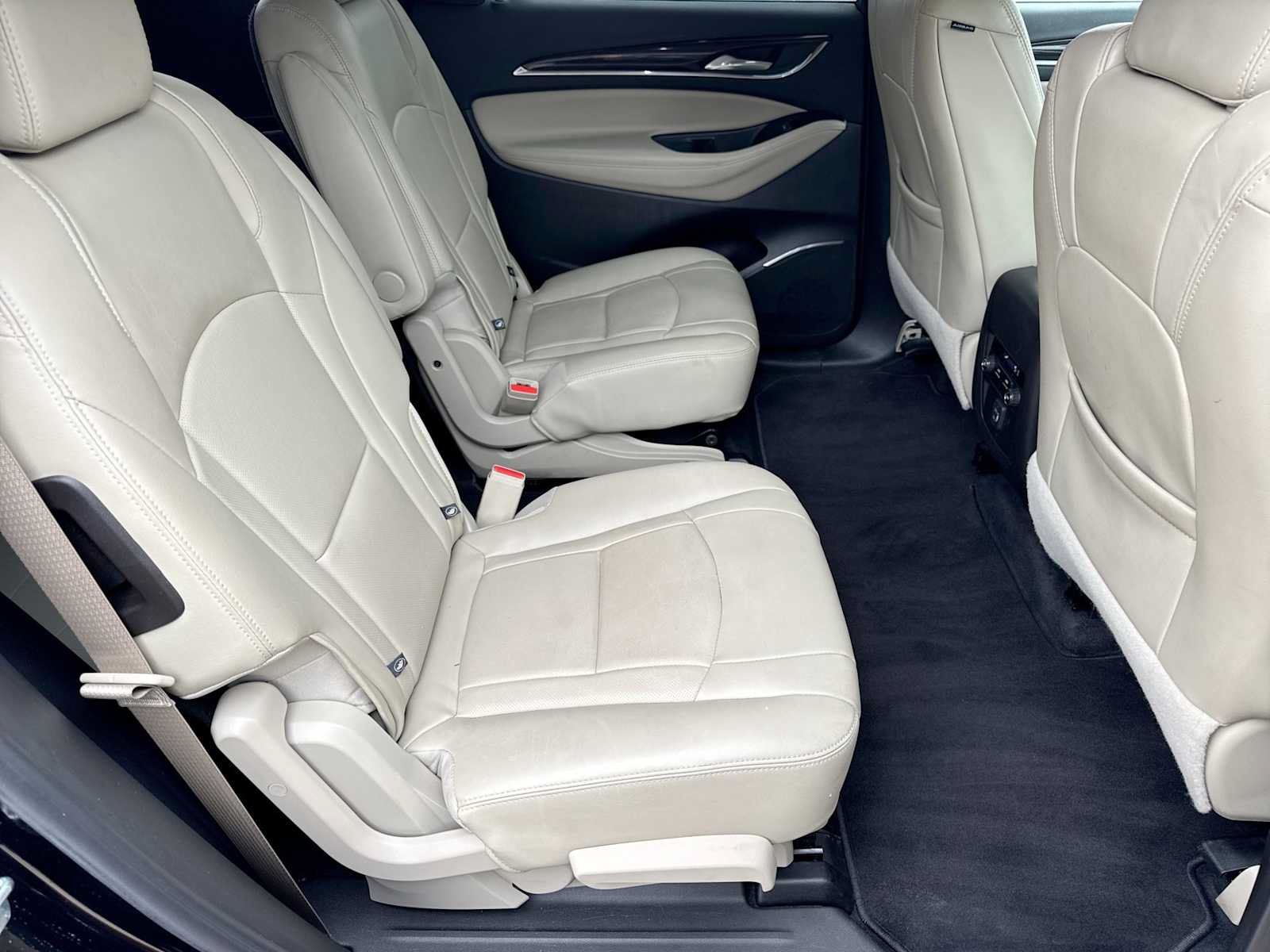 Used 2020 Buick Enclave Essence FWD image 16