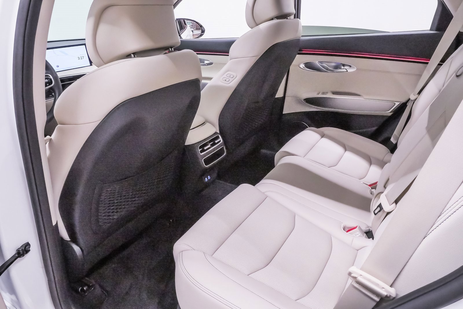 Certified 2026 Genesis GV70 2.5T Select image 11