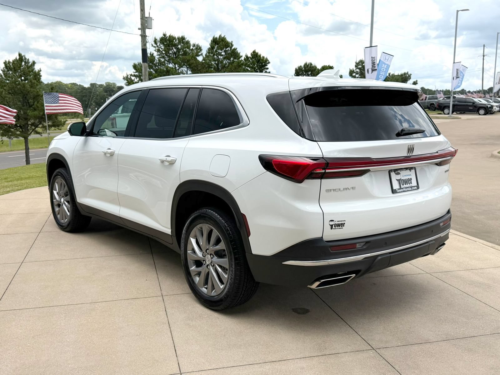 Used 2026 Buick Enclave Preferred FWD image 4