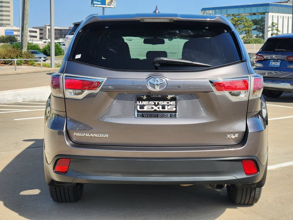 Used 2016 Toyota Highlander XLE FWD image 6