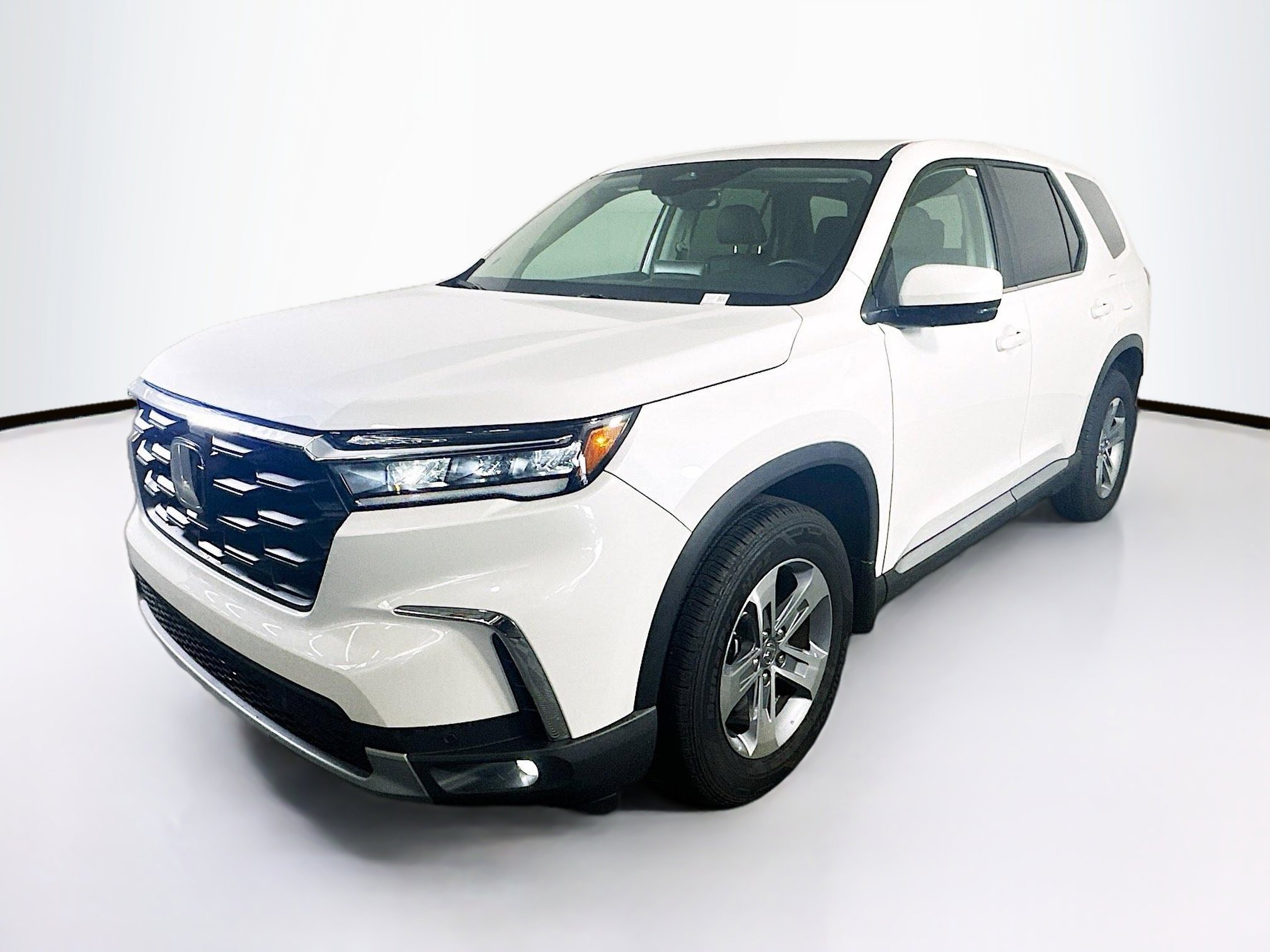 Used 2025 Honda Pilot EX-L image 3