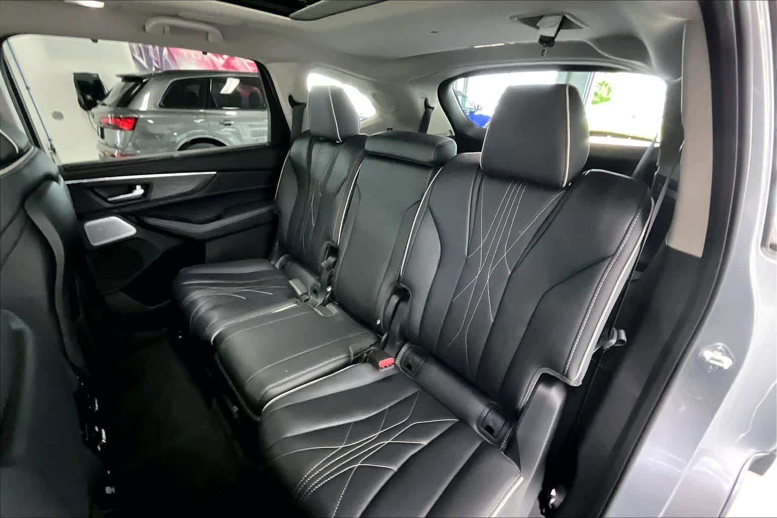 Used 2026 Acura MDX SH-AWD w/ Advance Package image 26