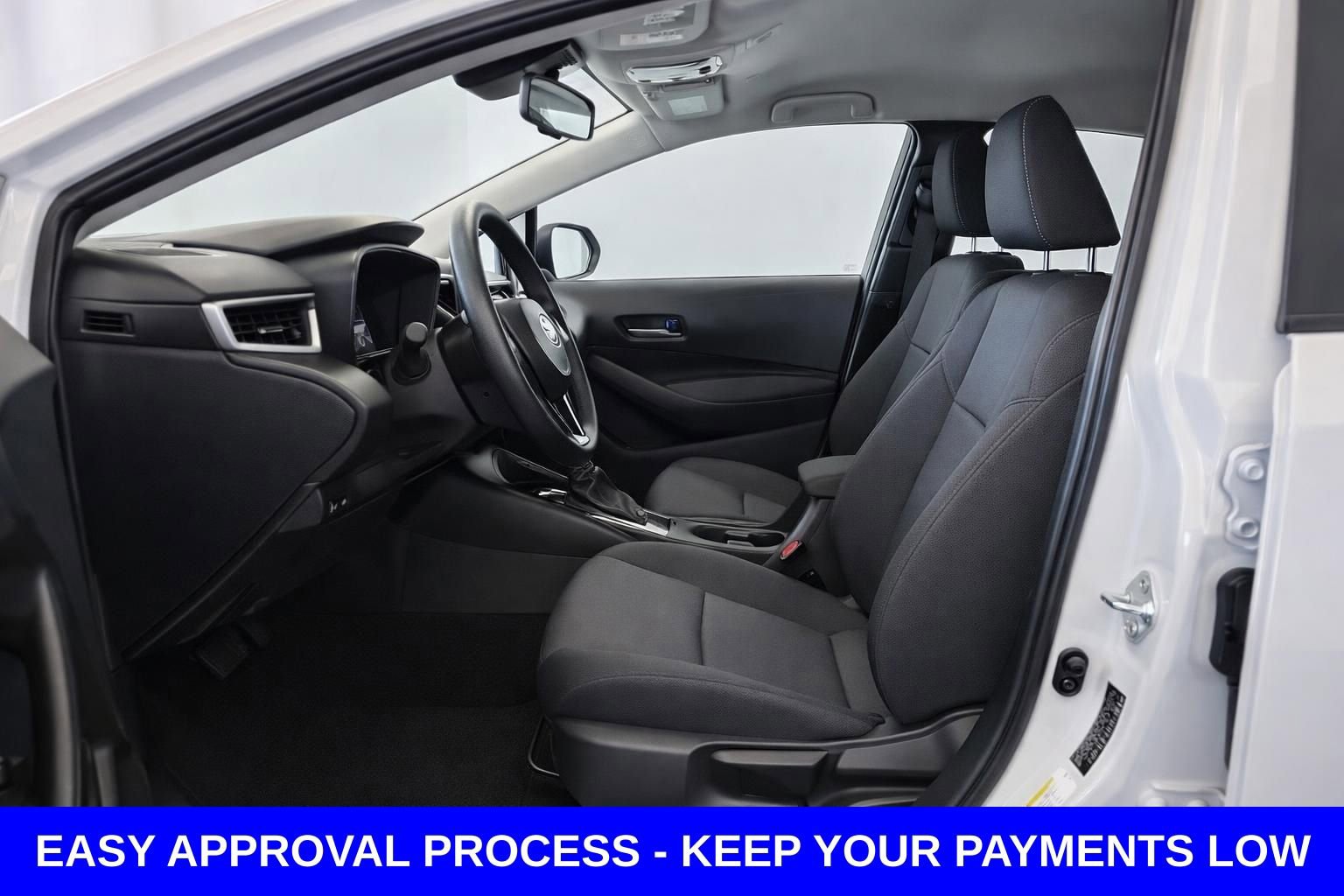 Used 2025 Toyota Corolla LE w/ LE Premium Package FWD image 10