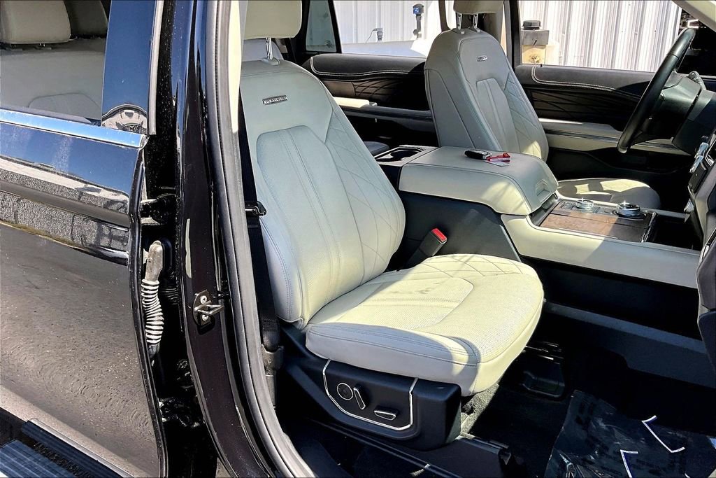 Used 2020 Ford Expedition Platinum AWD/4WD image 29