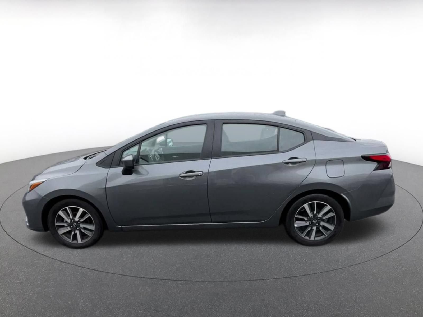 Used 2025 Nissan Versa SV FWD image 8