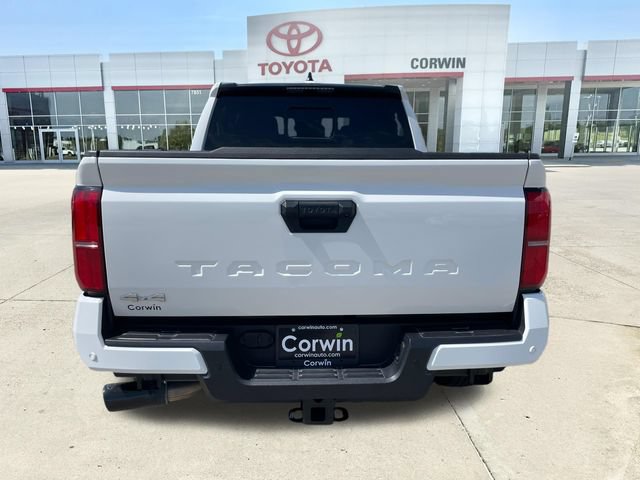 Used 2026 Toyota Tacoma SR5 AWD/4WD image 4