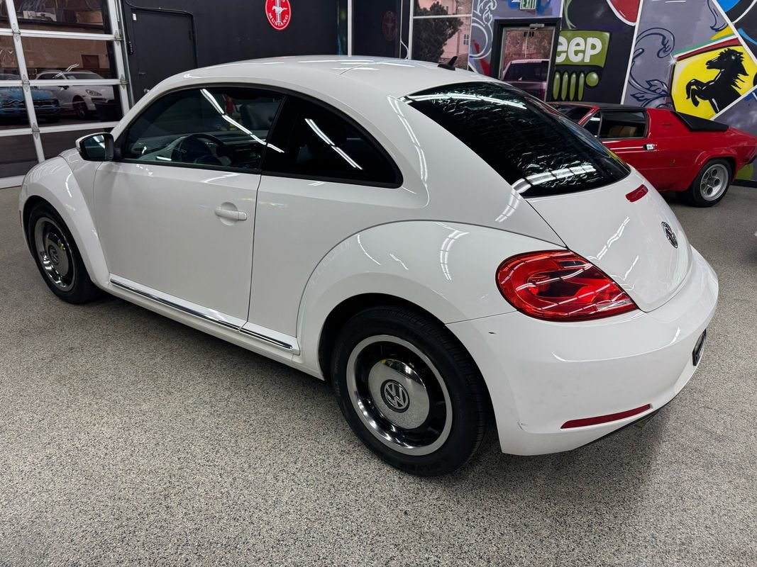Used 2013 Volkswagen Beetle 2.5 image 3