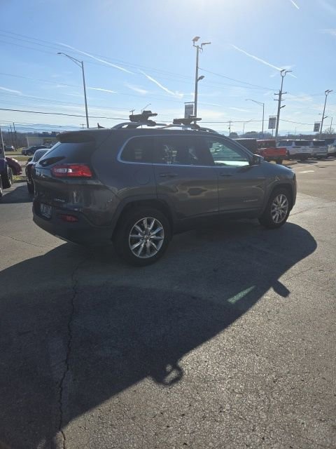 Used 2016 Jeep Cherokee Limited image 11
