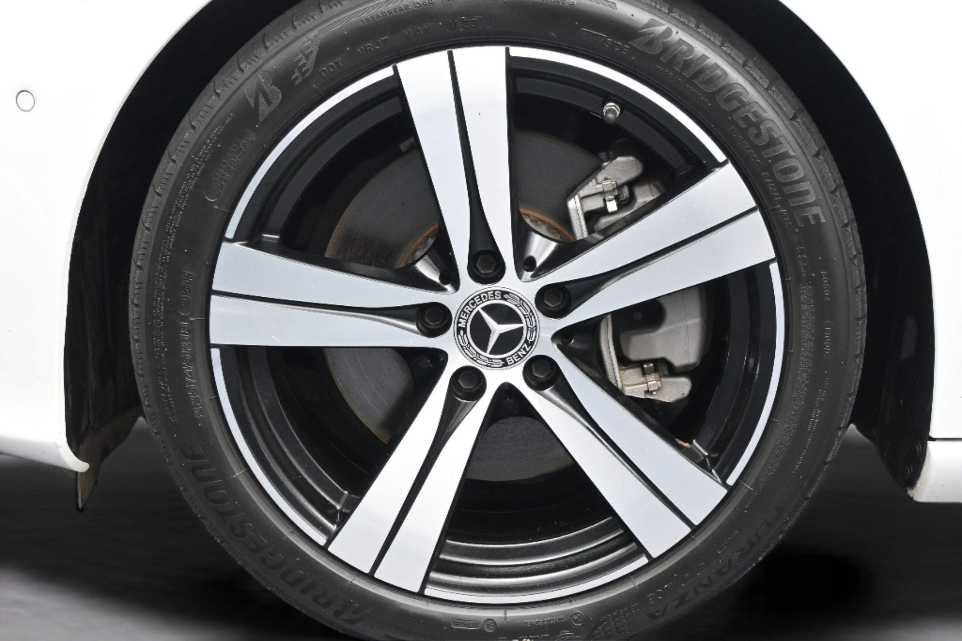 Used 2023 Mercedes-Benz C 300 4MATIC Sedan image 10