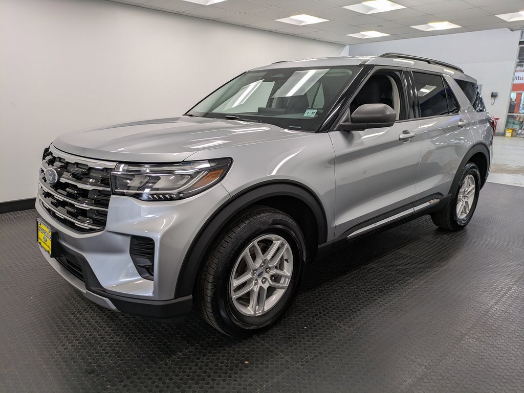 Used 2025 Ford Explorer Active