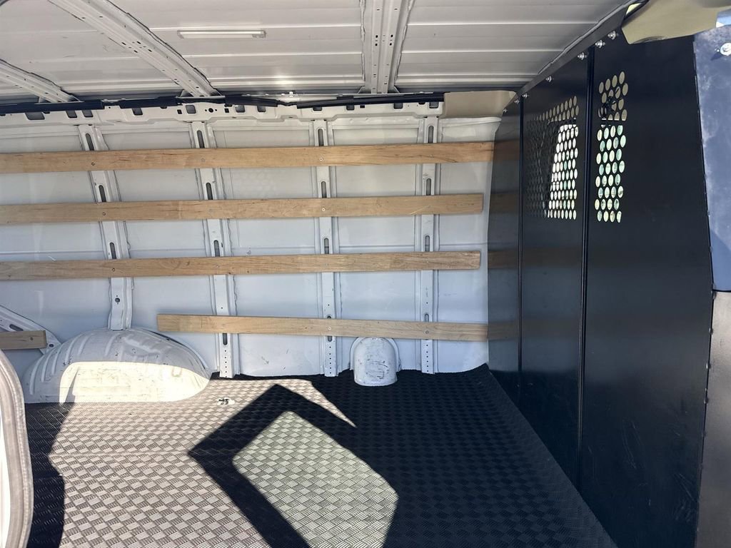 Used 2024 Chevrolet Express 2500 w/ Driver Convenience Package image 20