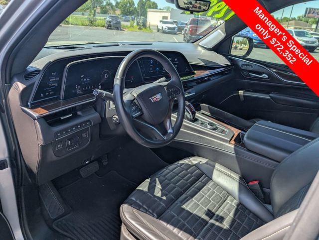 Used 2023 Cadillac Escalade ESV Sport Platinum AWD/4WD image 14