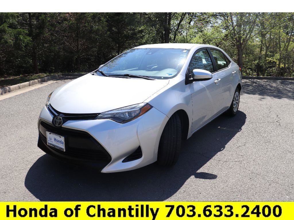 Used 2017 Toyota Corolla LE image 3