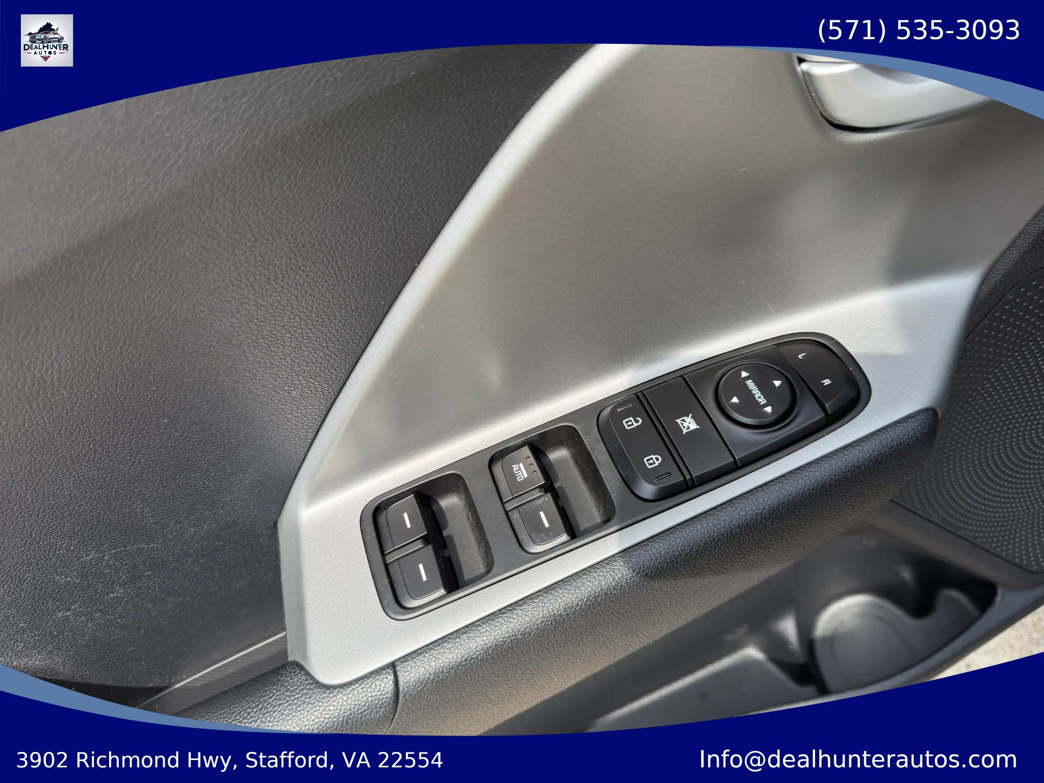 Used 2017 Kia Niro LX FWD image 22