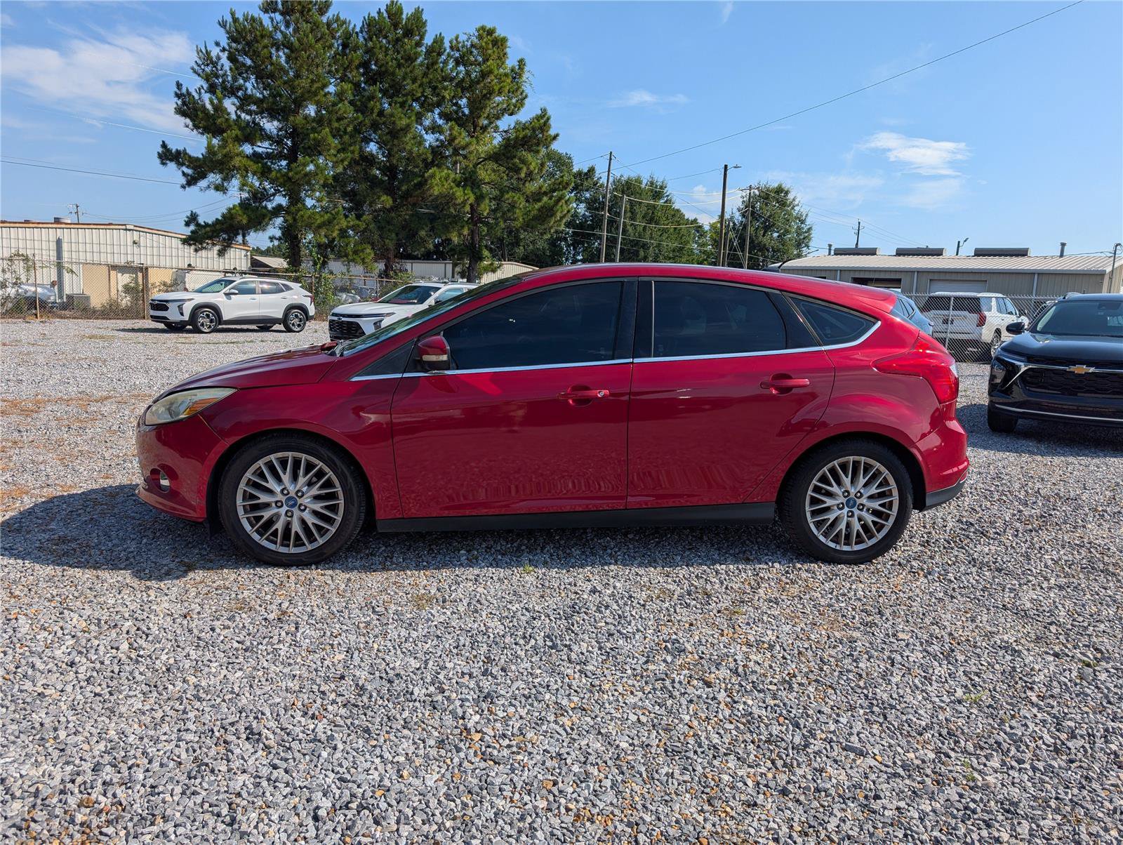 Used 2012 Ford Focus SEL FWD image 2