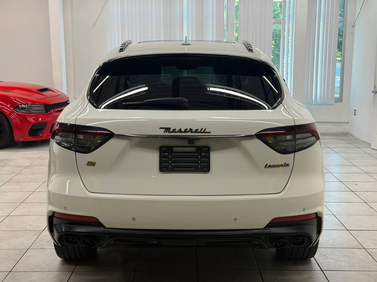 Used 2021 Maserati Levante AWD/4WD image 8
