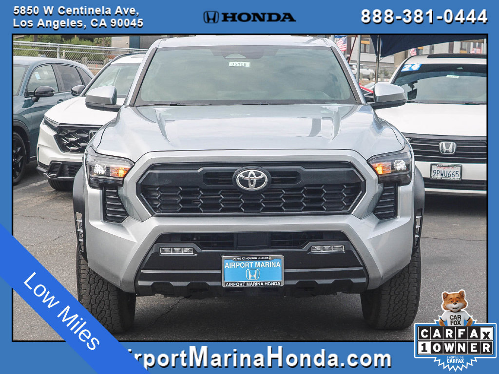 Used 2024 Toyota Tacoma TRD Off-Road AWD/4WD image 17