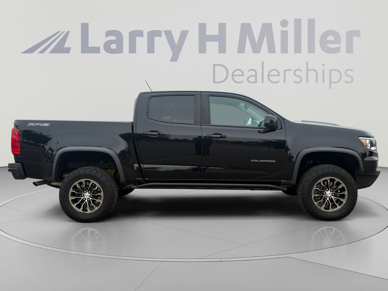 Used 2022 Chevrolet Colorado ZR2 AWD/4WD image 7