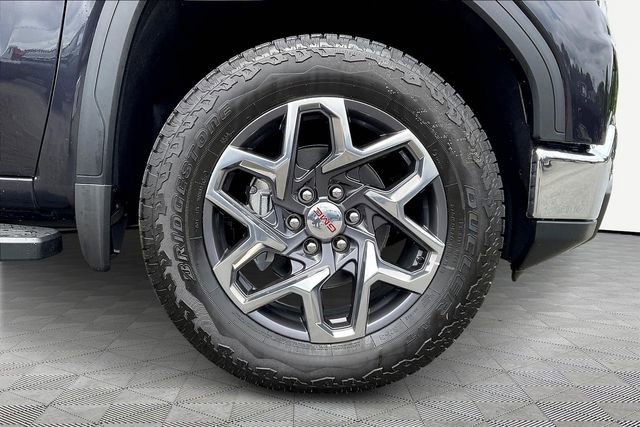 New 2026 GMC Sierra 1500 SLT AWD/4WD image 13