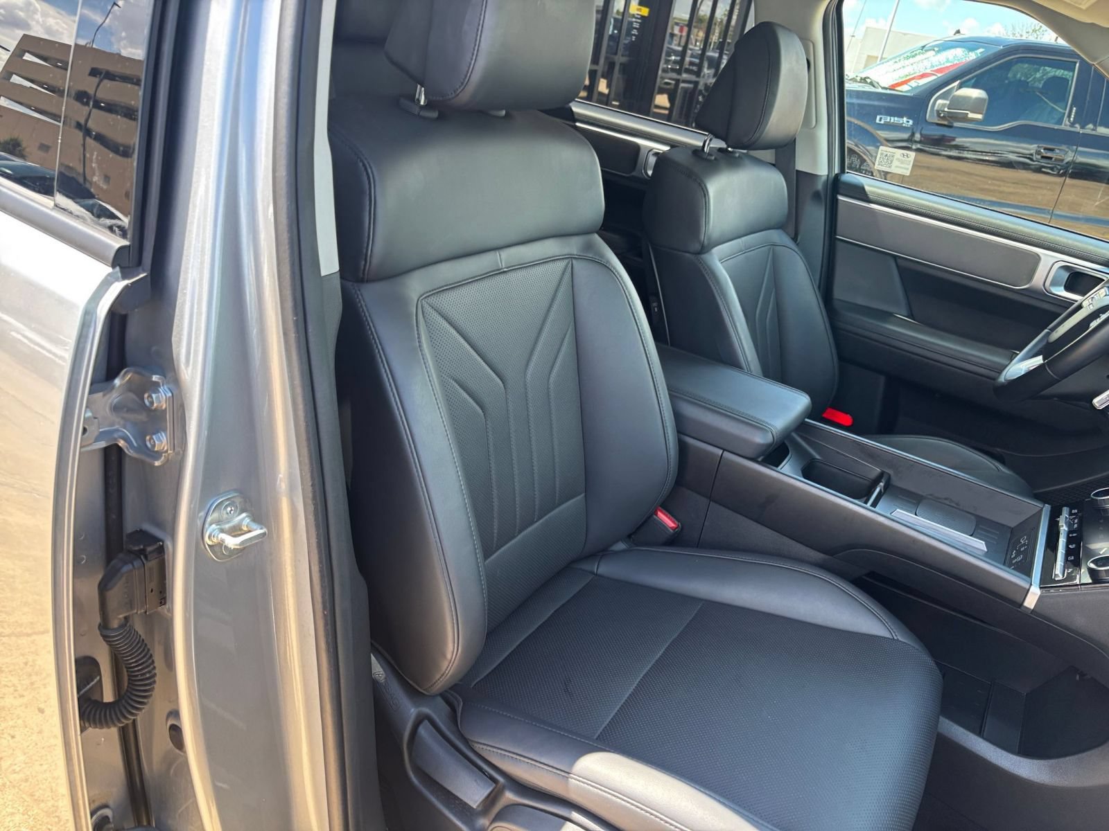 Used 2026 Hyundai Santa Fe SEL FWD image 38