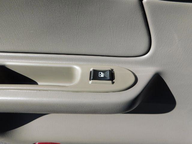 Used 2005 Chevrolet Impala LS w/ Preferred Equipment Group image 15