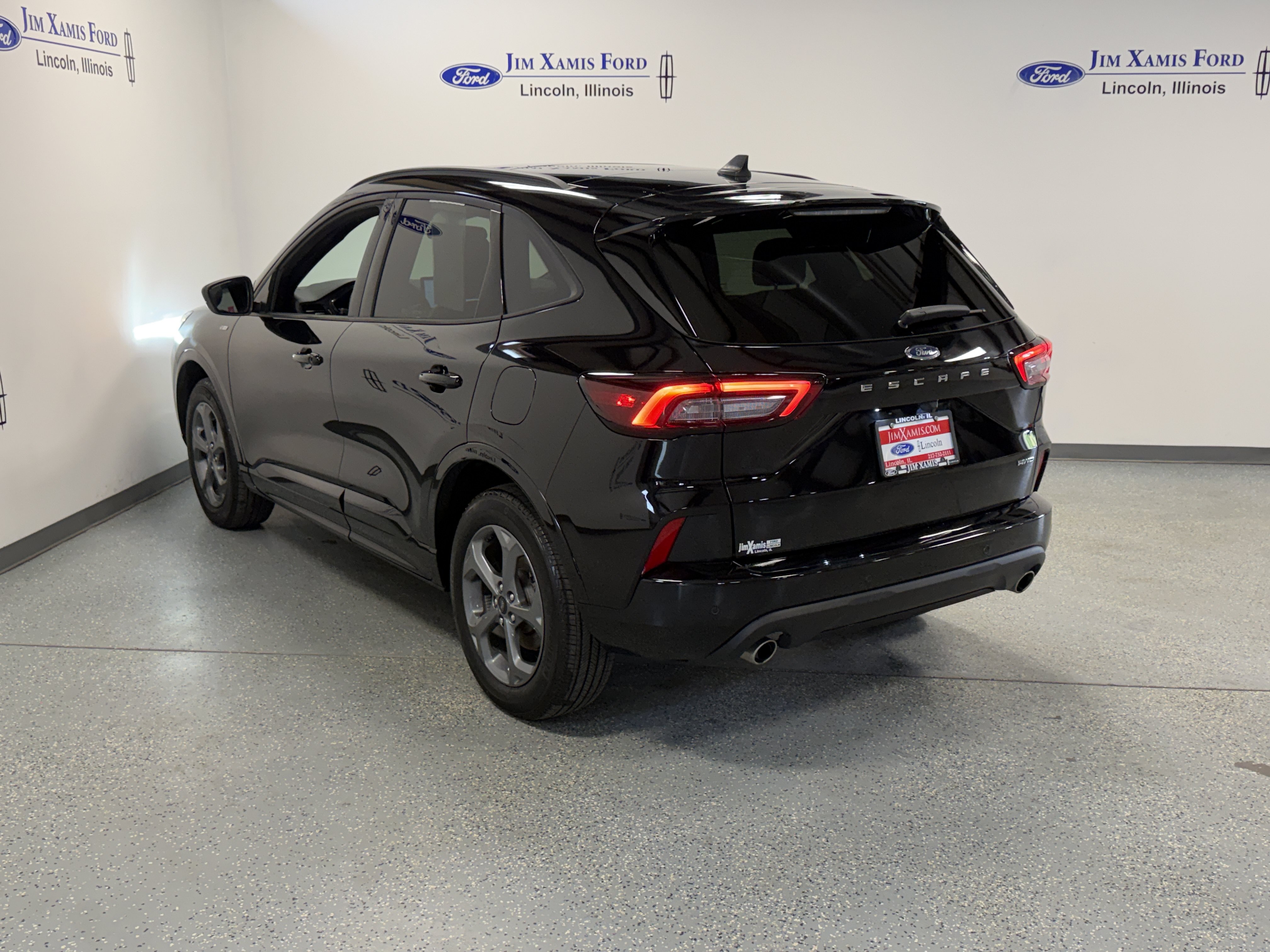 Used 2024 Ford Escape ST-Line w/ Tech Pack #1 AWD/4WD image 32